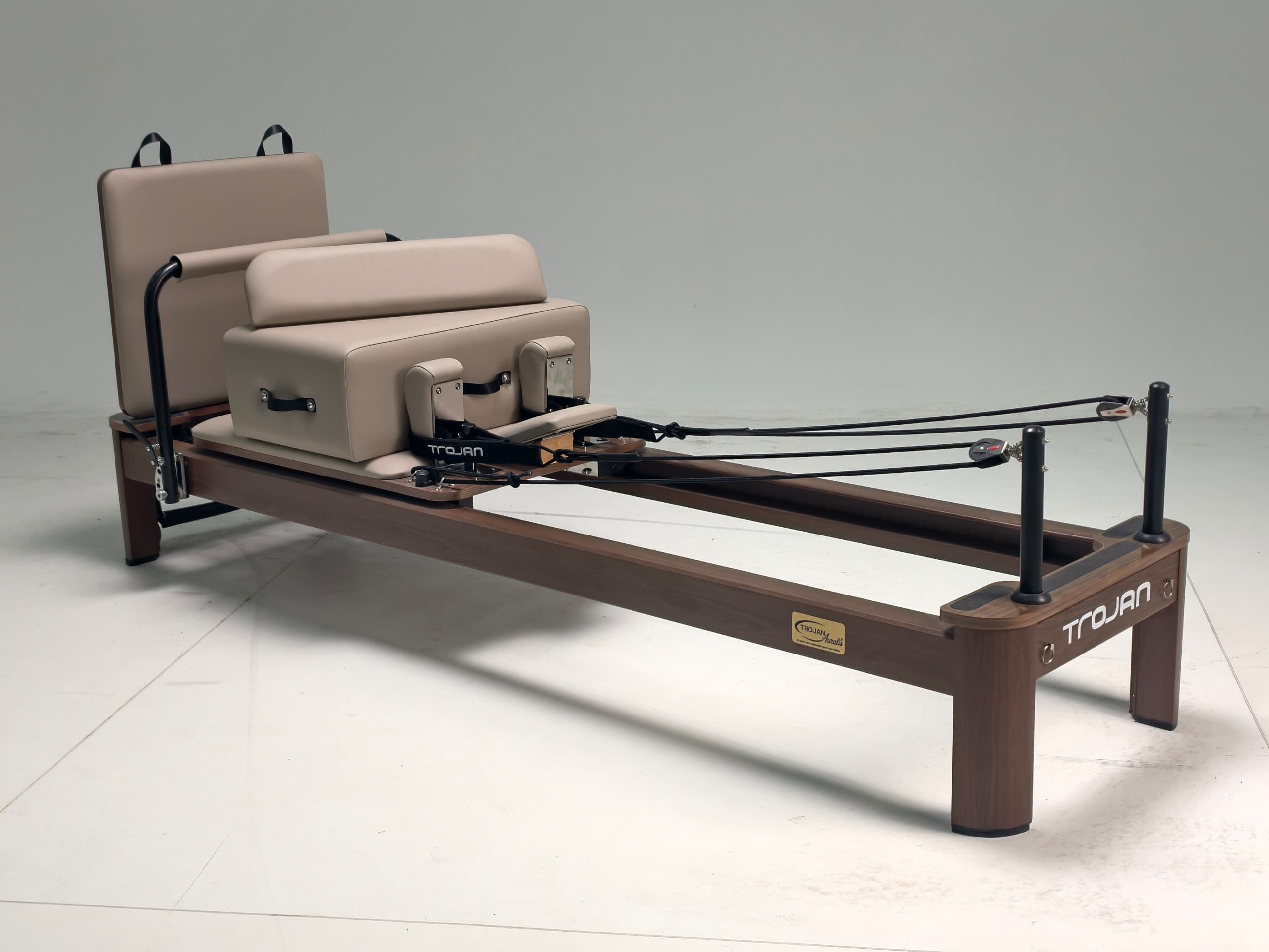 Studio AURALIS Beige Aluminum Pilates Reformer – Special Edition